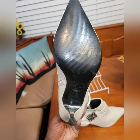 ALDO white leather heeled booties - Picture 5 of 7